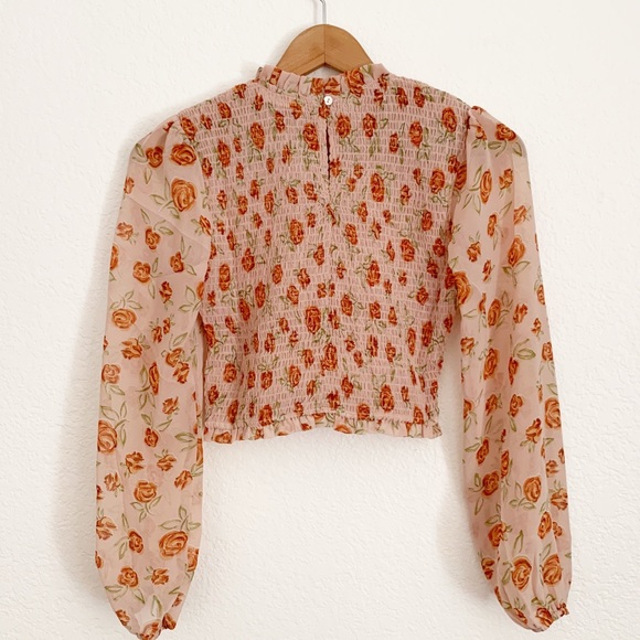 ILLA ILLA Rosie Smocked Cropped Blouse - Picture 12 of 12